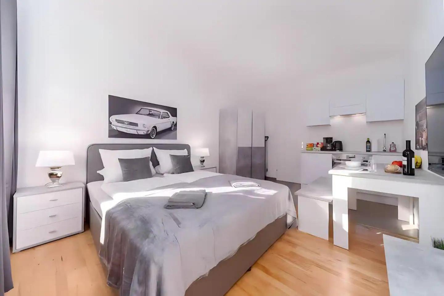 Perfect Location, 2 Min To Main Station Apartamento *